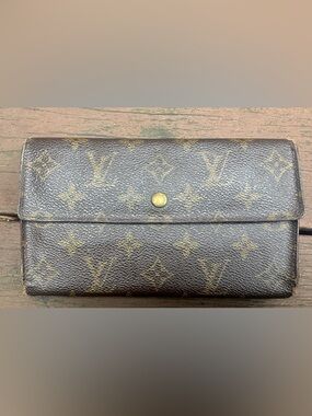 Vintage Louis Vuitton Wallet Sarah long Monogram canvas Brown Snap closure